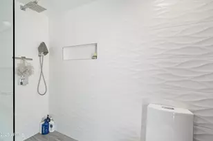 2440 E Yucca St, Phoenix, AZ 85028 - Photo 31