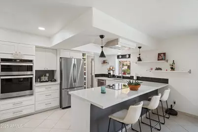 2440 E Yucca Street, Phoenix, AZ 85028 - Photo 13