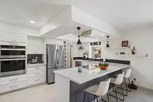 2440 E Yucca St, Phoenix, AZ 85028 - Photo 13