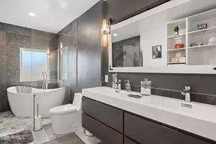 2440 E Yucca St, Phoenix, AZ 85028 - Photo 27