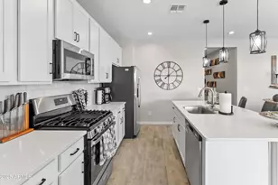 17745 W Running Deer Trl, Surprise, AZ 85387 - Photo 11