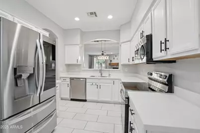 18123 W Cardinal Drive, Goodyear, AZ 85338 - Photo 9