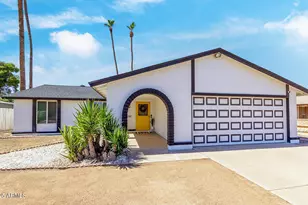 2104 N Pennington Dr, Chandler, AZ 85224 - Photo 1