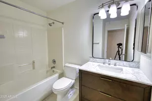 3211 E Menadota Dr, Phoenix, AZ 85050 - Photo 61