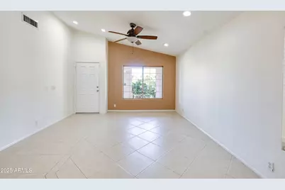 3211 E Menadota Drive, Phoenix, AZ 85050 - Photo 9