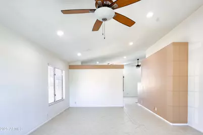 3211 E Menadota Drive, Phoenix, AZ 85050 - Photo 15