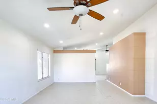 3211 E Menadota Dr, Phoenix, AZ 85050 - Photo 15