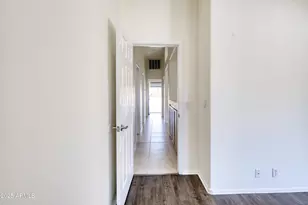 3211 E Menadota Dr, Phoenix, AZ 85050 - Photo 43