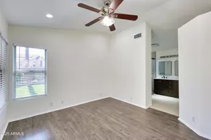 3211 E Menadota Dr, Phoenix, AZ 85050 - Photo 57