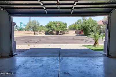 3211 E Menadota Drive, Phoenix, AZ 85050 - Photo 81