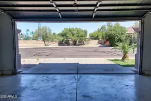 3211 E Menadota Dr, Phoenix, AZ 85050 - Photo 81