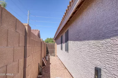 3211 E Menadota Drive, Phoenix, AZ 85050 - Photo 33