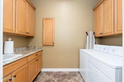 213 E Summerside Road, Phoenix, AZ 85042 - Photo 29