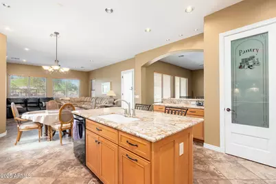 213 E Summerside Road, Phoenix, AZ 85042 - Photo 13