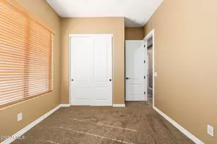 213 E Summerside Rd, Phoenix, AZ 85042 - Photo 27