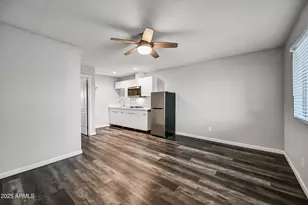 3025 N 32nd St, Phoenix, AZ 85018 - Photo 3