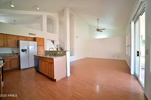 21914 N 74th Ln, Glendale, AZ 85310 - Photo 9