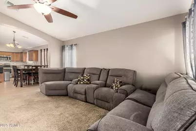 21686 W Hess Avenue, Buckeye, AZ 85326 - Photo 5