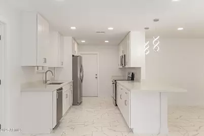 26621 S Shumaker Dr Drive, Sun Lakes, AZ 85248 - Photo 9