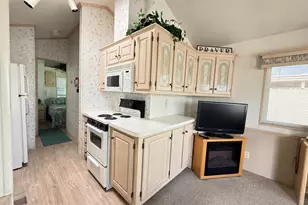 1017 Prospector Dr, Apache Junction, AZ 85119 - Photo 9