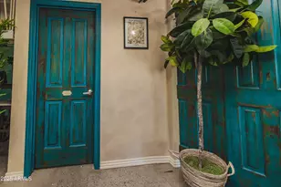 353 E Thomas Rd, Phoenix, AZ 85012 - Photo 27