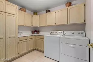 10621 E Halley Dr, Sun Lakes, AZ 85248 - Photo 21