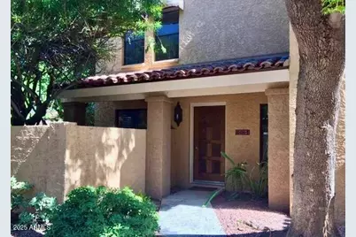 10424 N 11th Place #2, Phoenix, AZ 85020 - Photo 1