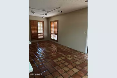10424 N 11th Place #2, Phoenix, AZ 85020 - Photo 5