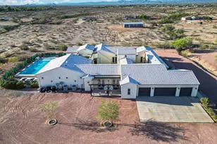 21736 W Desert Mirage Dr, Wittmann, AZ 85361 - Photo 11