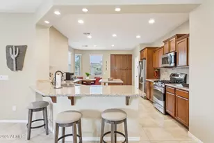 12958 W Fossil Dr, Peoria, AZ 85383 - Photo 9