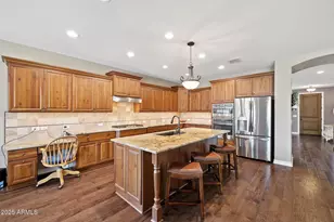 726 W Tallow Tree Ave, Queen Creek, AZ 85140 - Photo 11