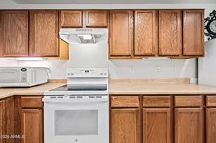 6336 W Beverly Rd, Laveen, AZ 85339 - Photo 13