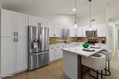 7760 W Palmaire Avenue, Glendale, AZ 85303 - Photo 11