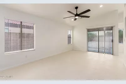 16242 W Caribbean Lane, Surprise, AZ 85379 - Photo 7