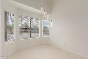 16242 W Caribbean Ln, Surprise, AZ 85379 - Photo 11