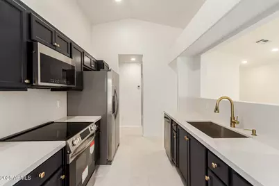 16242 W Caribbean Lane, Surprise, AZ 85379 - Photo 13