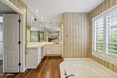 211 W Kaler Drive, Phoenix, AZ 85021 - Photo 35