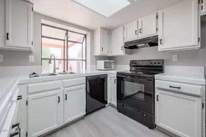 12031 N 53rd Avenue, Glendale, AZ 85304 - Photo 5