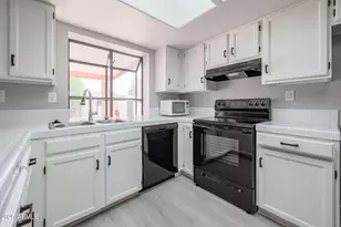 12031 N 53rd Ave, Glendale, AZ 85304 - Photo 5