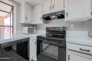 12031 N 53rd Ave, Glendale, AZ 85304 - Photo 7