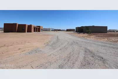 27409 N 255th Lane, Wittmann, AZ 85361 - Photo 3
