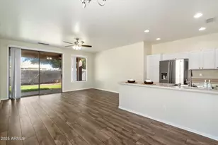 8825 N 65th Dr, Glendale, AZ 85302 - Photo 11