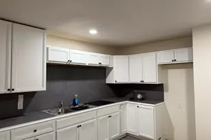 8595 N 71st Ave, Glendale, AZ 85301 - Photo 9