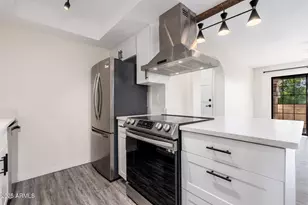 7557 N Dreamy Draw Dr, Phoenix, AZ 85020 - Photo 9