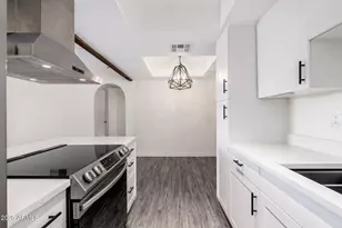 7557 N Dreamy Draw Dr, Phoenix, AZ 85020 - Photo 11