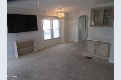 6412 S Oakmont Drive, Chandler, AZ 85249 - Photo 5