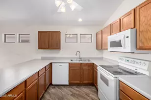 8934 E Civano Dr, Gold Canyon, AZ 85118 - Photo 9