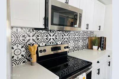 5242 S 11th Avenue, Phoenix, AZ 85041 - Photo 5