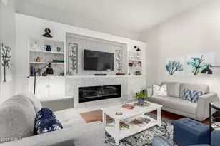 10520 W Ocotillo Dr, Sun City, AZ 85373 - Photo 3