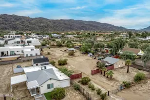 2241 E Desert Ln, Phoenix, AZ 85042 - Photo 5